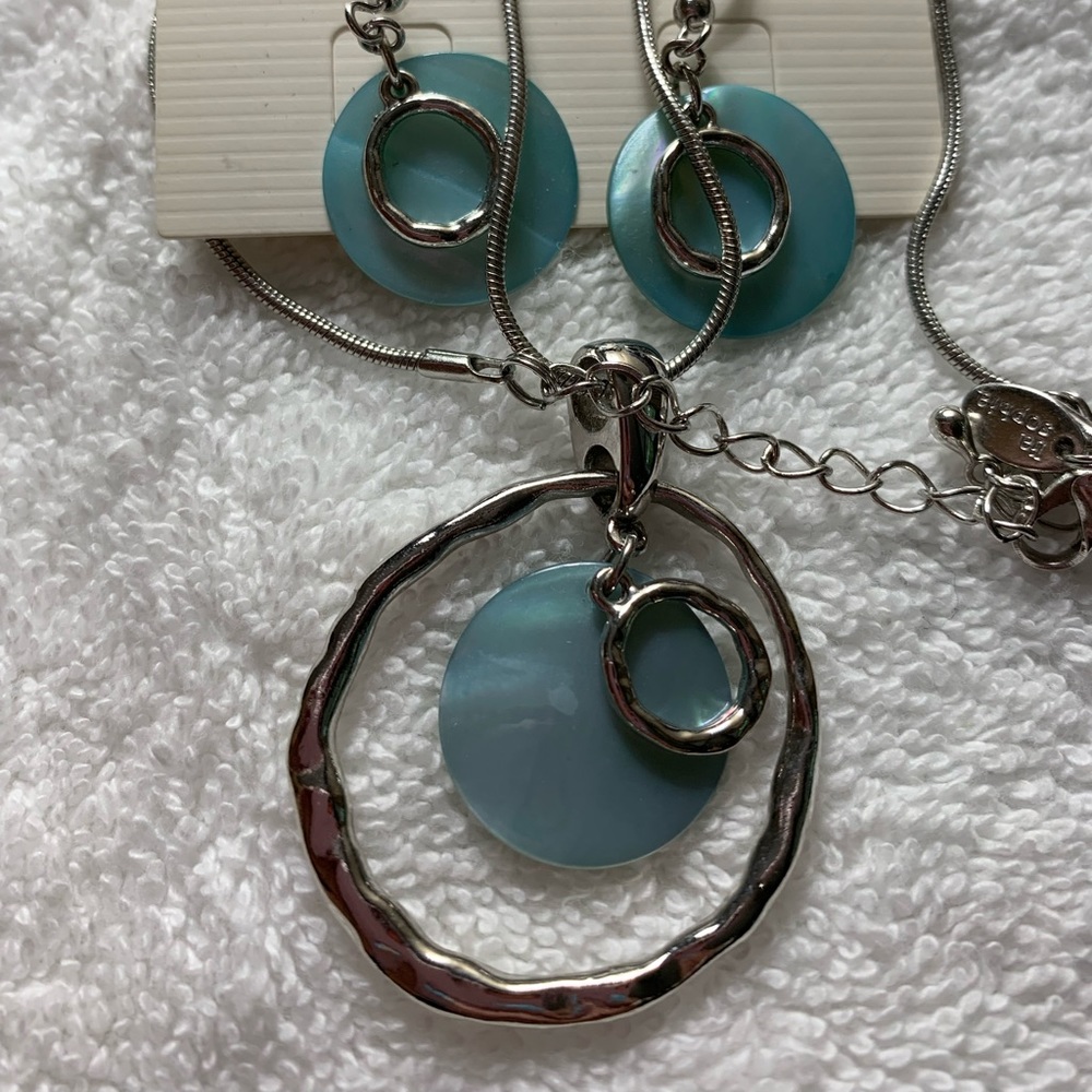 Jewelry - Picture 2 of 2